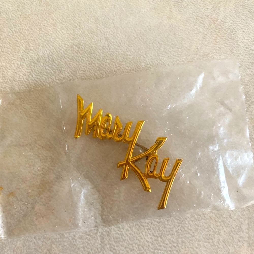 Mary Kay pin